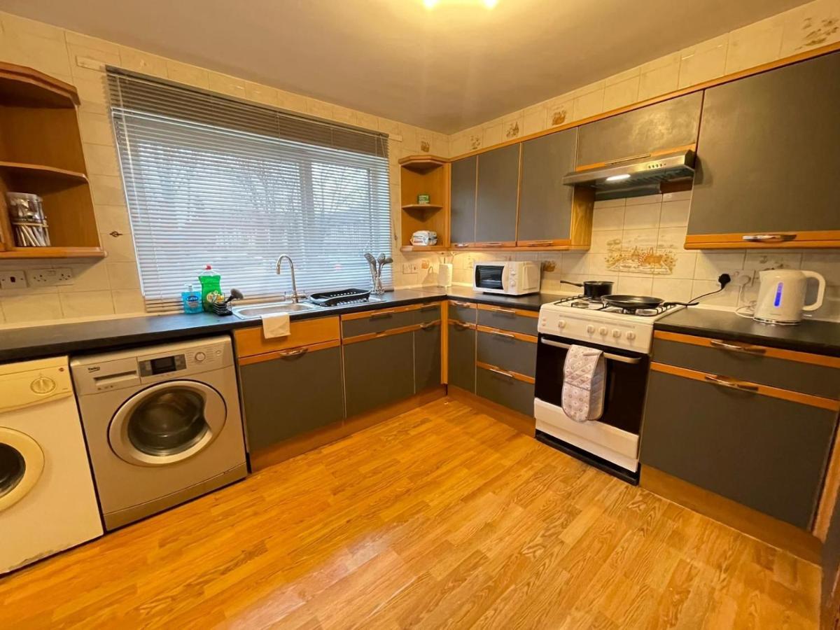 Spacious Bedroom In Beckton Londra Esterno foto